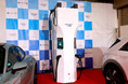 最大出力350kW/口、最大電圧1,000V 次世代超急速充電器「SERA-400」を初公開~存在感と高い操作性を追求したスタイリッシュなデザイン~