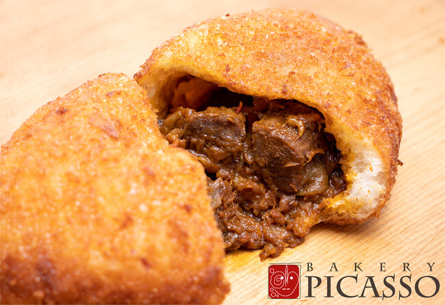 カレーパングランプリ6年連続金賞受賞_牛肉ゴロゴロカレーパン