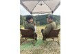 気品漂うダンディな大人のためのチェア!「とろサーモン村田とソラシド本坊のアウトドア日和」監修の遊び心と実用性を兼ね備えたアウトドアチェアがついに発売【仙台放送(フジテレビ系列)×QUICKCAMP】