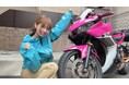 「バイク愛」を起点にバイクライフの魅力を発信、関西出身の女性ライダー奥沙織さんをバイク王アンバサダーに起用