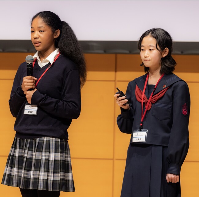 優秀賞（学生部門）を受賞した藤原七海さん・平井美江さん