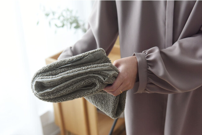 収納時は畳んでコンパクトに。洗濯機にも対応。 収納時は畳んでコンパクトに。洗濯機にも対応。