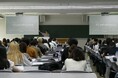 ワールド・モード・ホールディングス代表の加福真介が近畿大学経営学部の講義に登壇