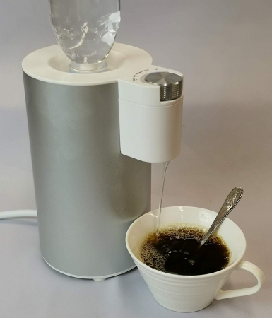 2秒でお湯がでる ペットボトル式 熱湯ウォーターサーバー Roommate ペットボトル用 瞬間湯沸かし器 Super熱湯サーバー Rm h を発売 ダイアモンドヘッド株式会社のプレスリリース