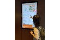 ゲストとの会話が始まるきっかけに。新機能「サプライズ演出」を搭載したタッチ型デジタルサイネージ「FLOWNAVI」を東急ステイ 新宿エリア3施設に導入