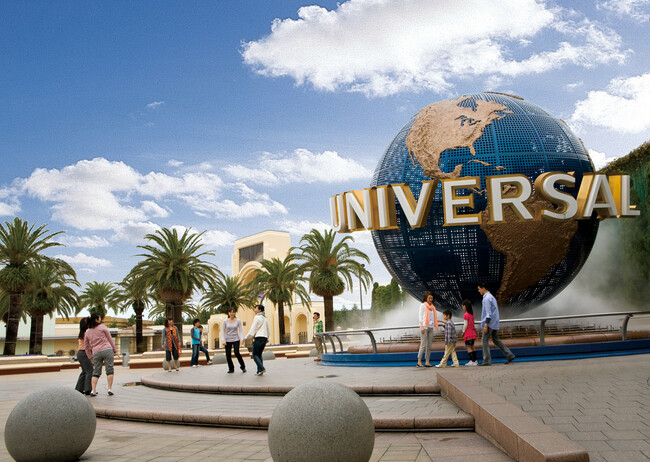 TM & (C) Universal Studios. All rights reserved. CR23-0001 TM & (C) Universal Studios. All rights reserved. CR23-0001