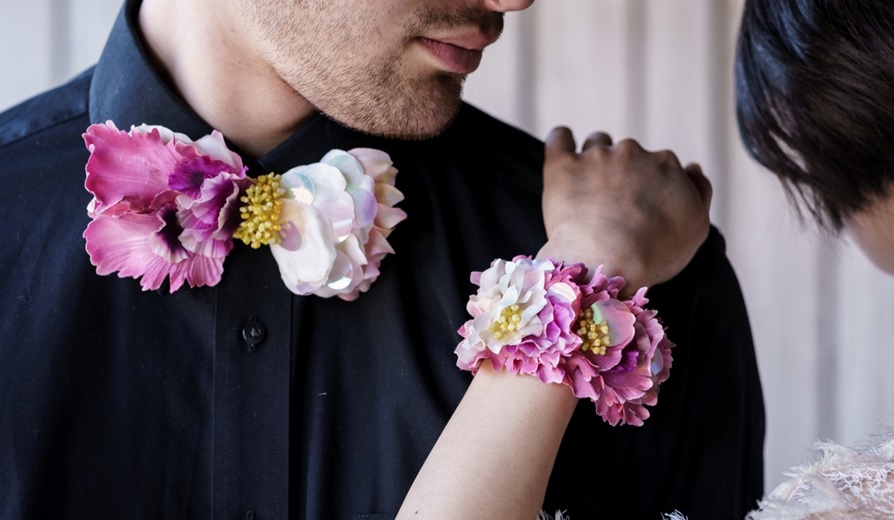 オーロラカラーに輝くフラワーモチーフのファッションアイテム を2 15 木 期間限定で販売開始 株式会社ポジティブドリームパーソンズのプレスリリース