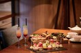中洲「GRANADA SUITE on À TABLE」　【桃×シャインマスカット】のアフタヌーンティー