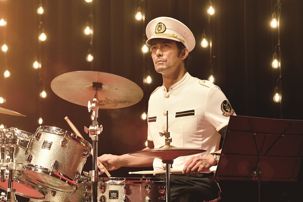 阿部寛さん演奏シーン 阿部寛さん演奏シーン