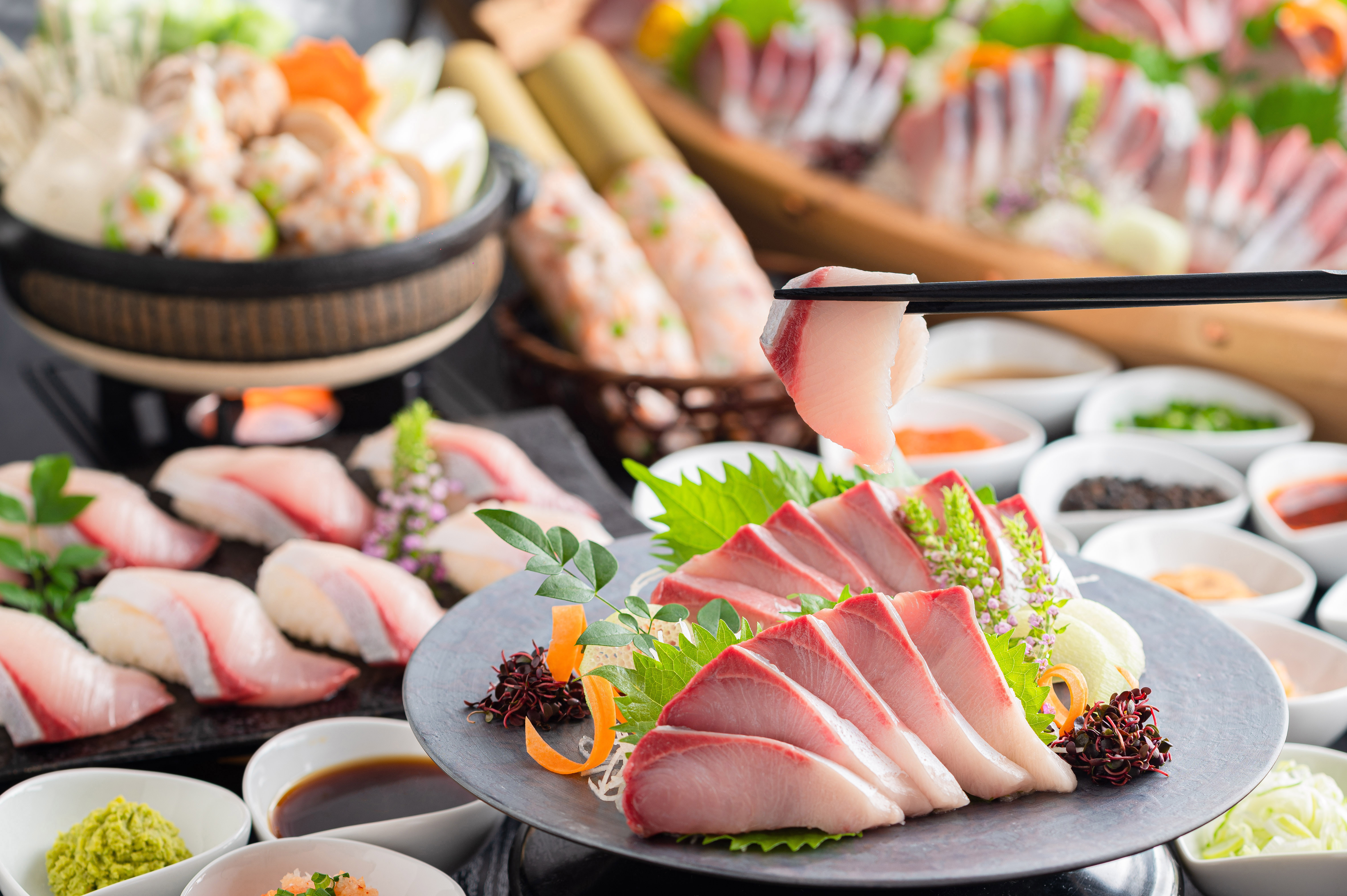 脂がのった冬魚の王様 寒ぶり を100種類以上の創作タレで食べ尽くす 旬の寒ぶりを3種の食べ方で味わう 寒ぶり 祭 12月1日 火 より提供開始 湯快リゾート株式会社のプレスリリース