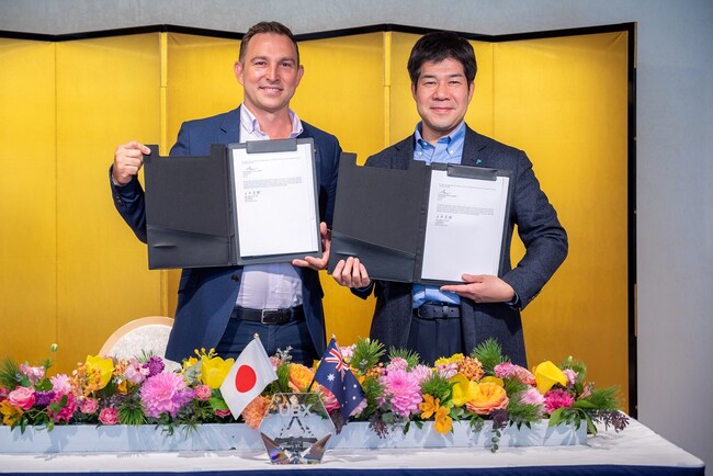 UBX BOXING+ STRENGTH創設者　ティム・ウエスト氏（左）と株式会社UBX JAPAN 代表取締役CEO平本直樹（右）