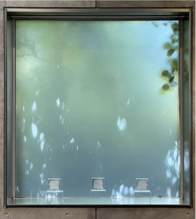 《locus》アクリルにルーター 13×13×6cm Photo by Mineo Sakata at Cigasaki City Museum of Art