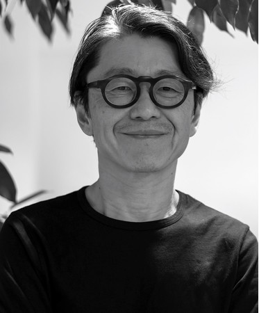 清水 卓 氏