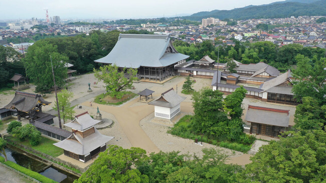 勝興寺 (しょうこうじ)の境内を散策する