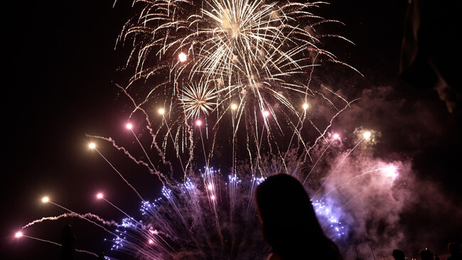 三浦の夜空を彩る花火