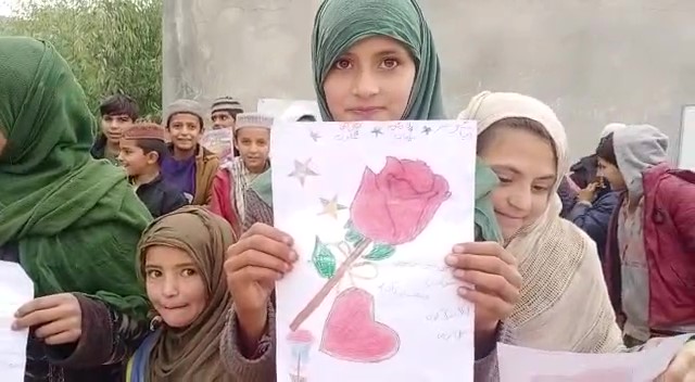 アフガニスタンで平和への思いをアートで表現する活動（提供：平和村ユナイテッド）