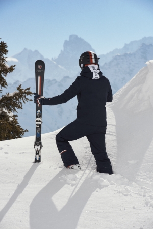 トミー ヒルフィガーが、2回目のコラボレーションとなる