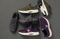 「手を使わず、さっと履ける」あの快適さで、ホリデーシーズンを彩る。CONVERSEのハンズフリーシューズ「スリットスライド」に深みのある新色が登場