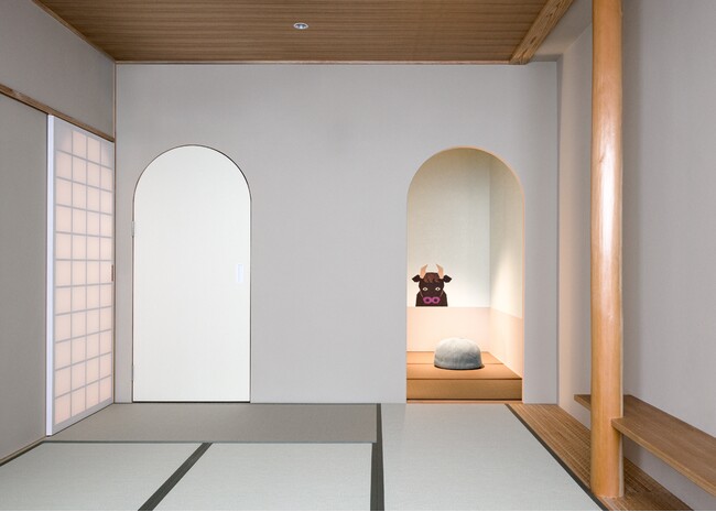 温泉をイメージした空間で寝室としても使用可能