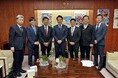 AGBIOTECHグループ、小泉農林水産大臣と面会し農業の将来について意見交換