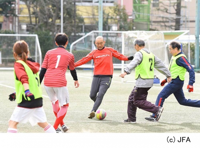 川崎市等々力緑地ウォーキングサッカー 体験会（イメージ）(c)JFA
