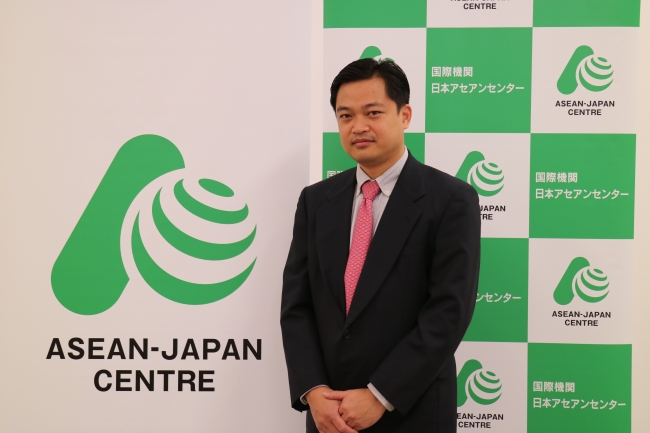 新任のワットゥニヨム・日本アセアンセンター観光交流部長