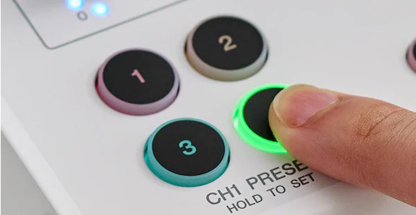 4つの「CH1 PRESET」ボタン