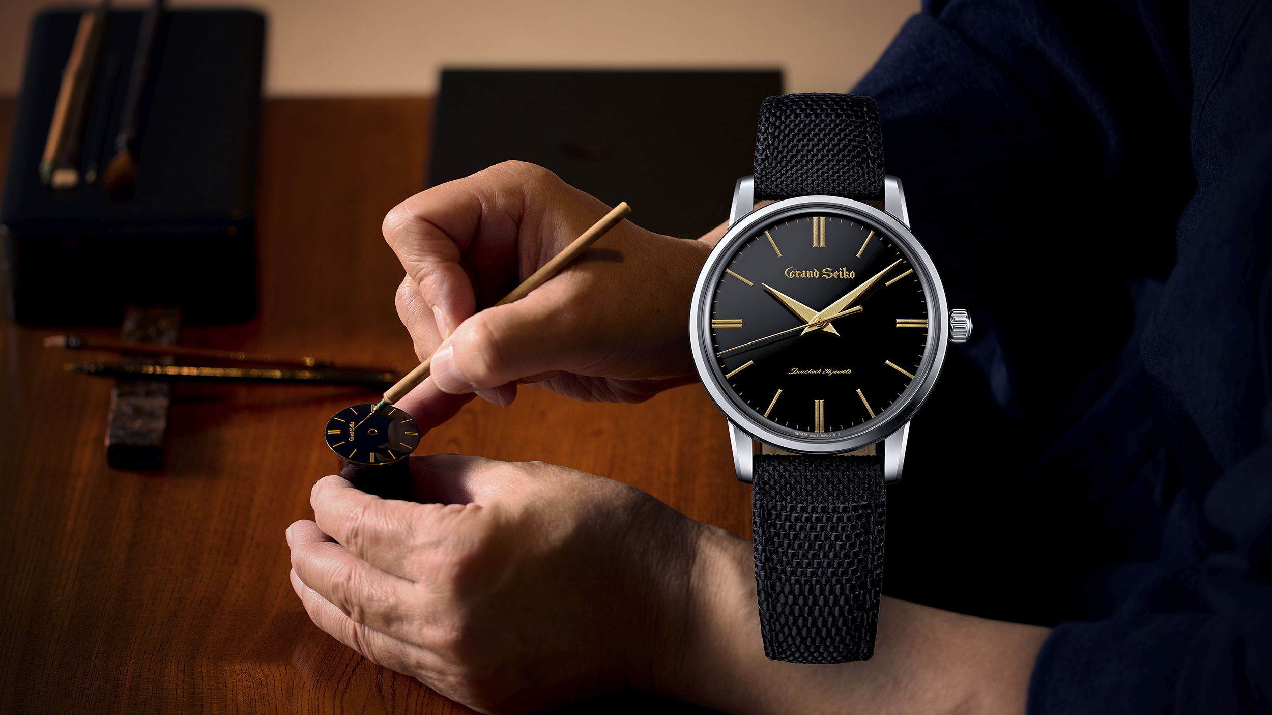 グランドセイコー＞よりセイコー腕時計110周年を記念し、特別な黒漆で