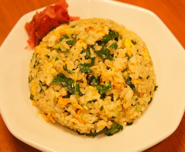 ニラ炒飯　680円(肉入りは+200円)