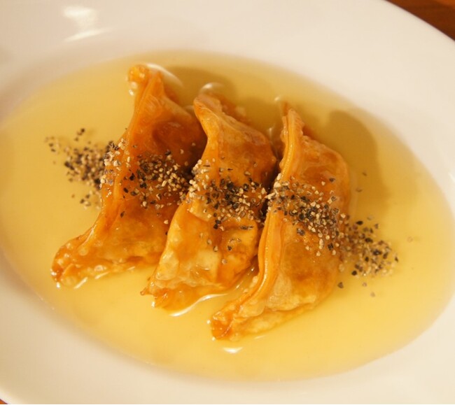 餡掛け揚げ餃子　250円(3個)