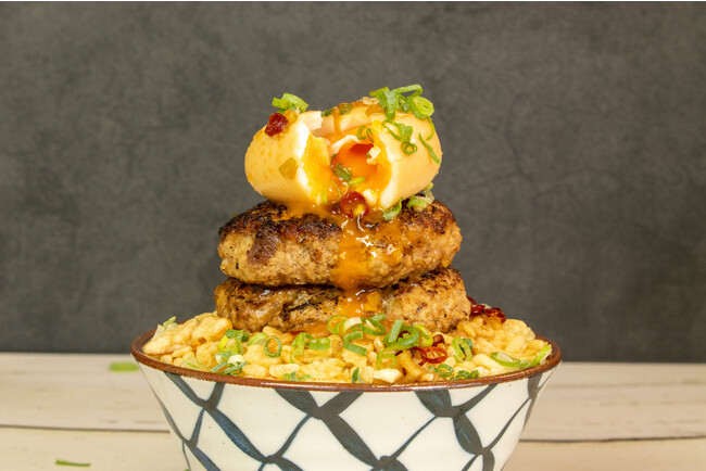 ご当地背徳グルメ『鹿児島肉祭りハンバーグ丼』　1,250円（税込）