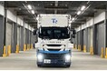 国内初 T2と三菱地所、自動運転トラックによる物流施設の「建物内走行」を実証