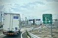 自動運転トラックで国内初　T2、高速道路料金所を自動運転のまま通行に成功