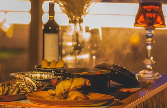 あつあつのお鍋を囲む贅沢なひとときを あつあつのお鍋を囲む贅沢なひとときを