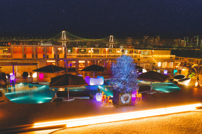 イルミネーション・クリスマスツリーが点灯したキラナガーデン豊洲 イルミネーション・クリスマスツリーが点灯したキラナガーデン豊洲