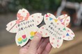今治ヒノキの間伐材を桜の形の入浴木に!新生活の応援メッセージを集めて湯船に浮かべる「新生活応援風呂」を開催【愛媛県 今治市 喜助の湯】