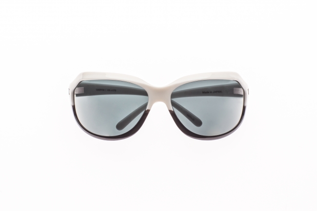 ビジョンメガネ Gackt プロデュース新作サングラス販売決定 Gackt Sunglasses Vx I 17sインジェクションサングラス 株式会社ビジョンメガネのプレスリリース