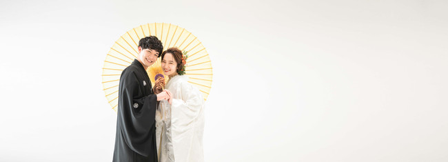 <スタジオ撮影イメージ> <スタジオ撮影イメージ>