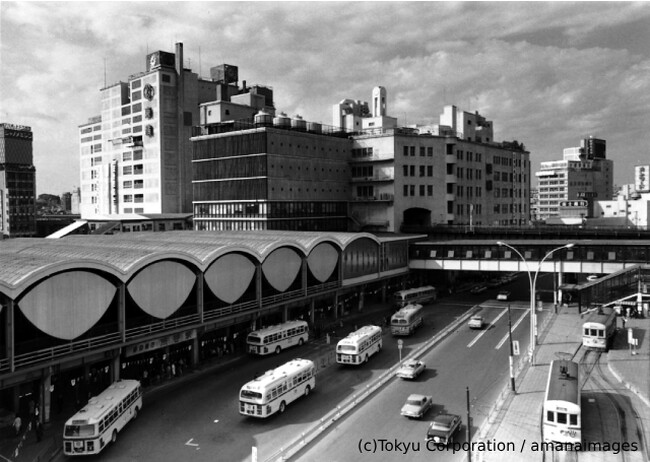 渋谷駅東口(副都心へ体裁を整えつつある渋谷（1964年）