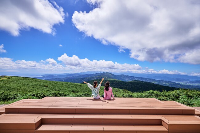 十国峠山頂「PANORAMA TERRACE 1059」 十国峠山頂「PANORAMA TERRACE 1059」