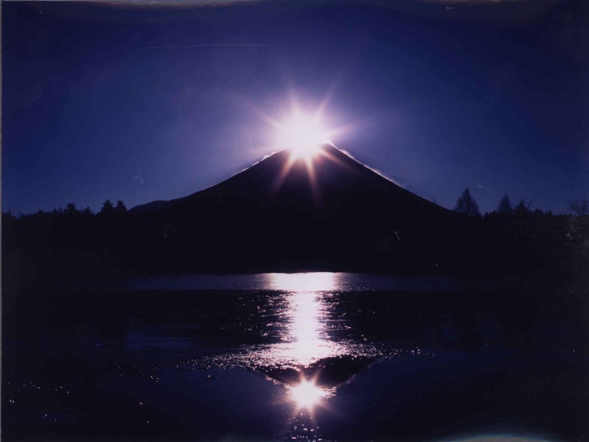 15年のスタートは ダイヤモンド富士 の初日の出 富士急行のプレスリリース