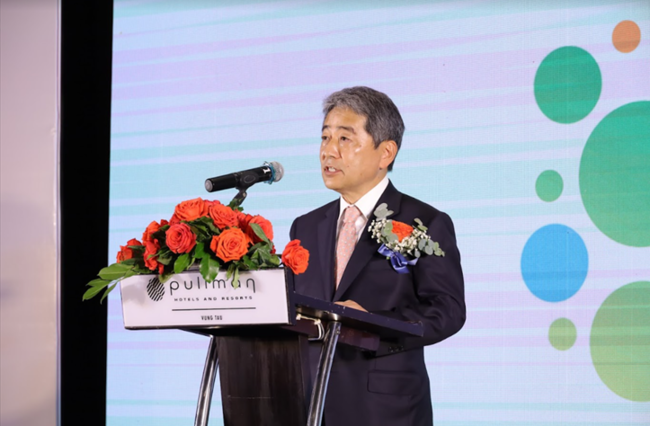 当社代表取締役社長執行役員 菅 正道は「“エコテクノロジーで未来を創る”という当社の経営ビジョンの下、 当社が日本で長年培ってきた研究・技術と開発経験を存分に活かし、 成長著しいベトナムの製紙産業、ひいては地域経済に貢献したい」と抱負を語りました。