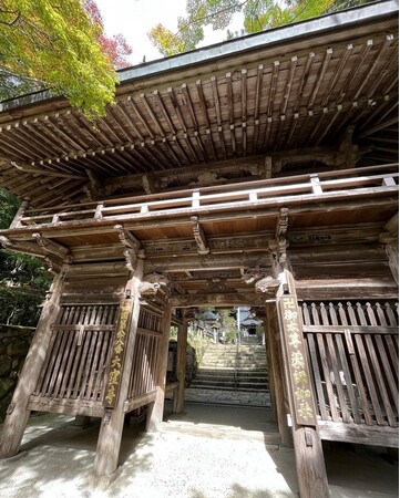 お寺の跡地サービス付きのゲストハウスの開設