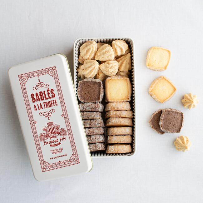 贅沢白黒トリュフのサブレ&メレンゲ(赤) 贅沢白黒トリュフのサブレ&メレンゲ(赤)