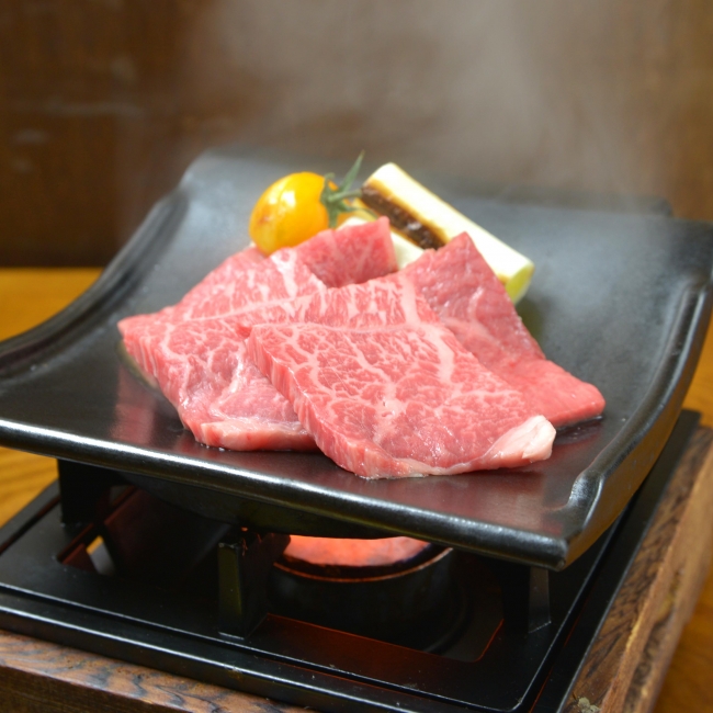 神楽坂久露葉亭「天草　黒毛和牛の瓦焼き」