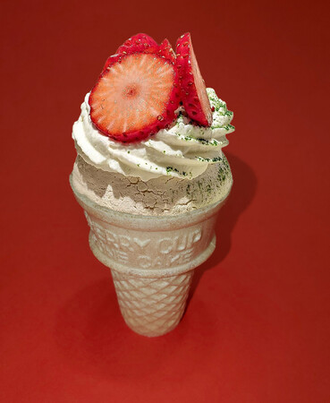 生クリーム+苺のケーキカップ 生クリーム+苺のケーキカップ