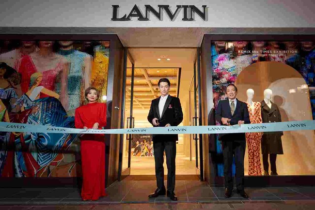 （左より）LANVIN JAPAN CEO ／ Grace ZHAO、ディーン・フジオカ氏、伊藤忠商事株式会社 常務執行役員 繊維カンパニー プレジデント ／ 諸藤 雅浩氏
