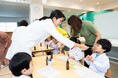 ナチュラルアイランド、インターナショナルスクールにて、子どもたちの感性や探究心を育む「香りのレッスン」を初開催。