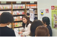 書店を活用した情報リテラシーの授業を 高校教員がジュンク堂書店で体験