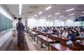 「薬学部卒＝薬剤師になる」より、広い視野を持つために必要なこととは？薬学部出身の起業家が日本薬科大学でキャリア講演を実施